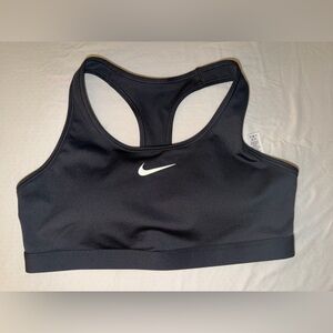 Nike Swoosh Medium Support